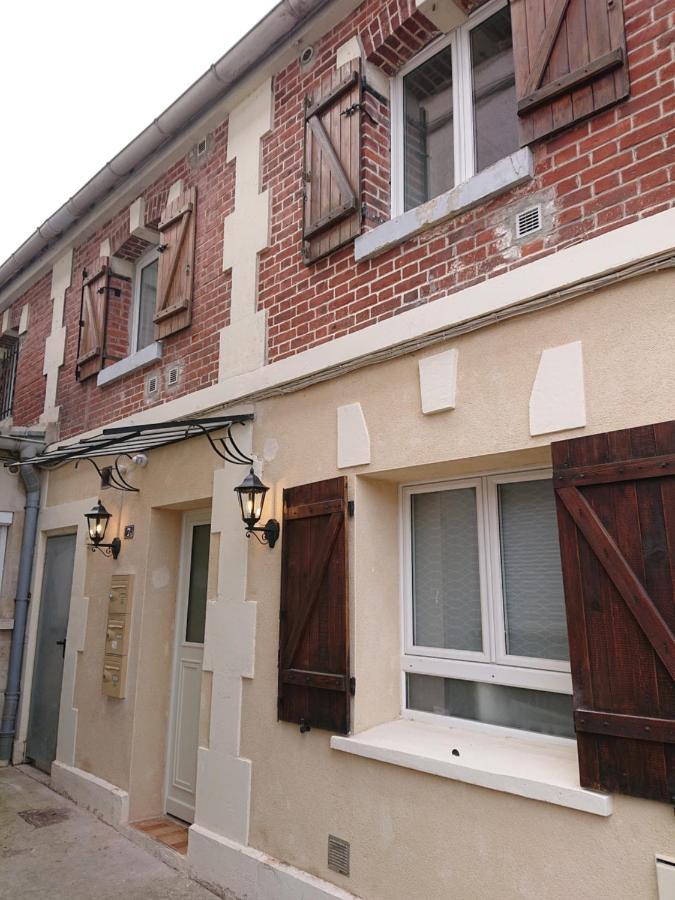 Les Studios De La Faisanderie Шантийи Экстерьер фото